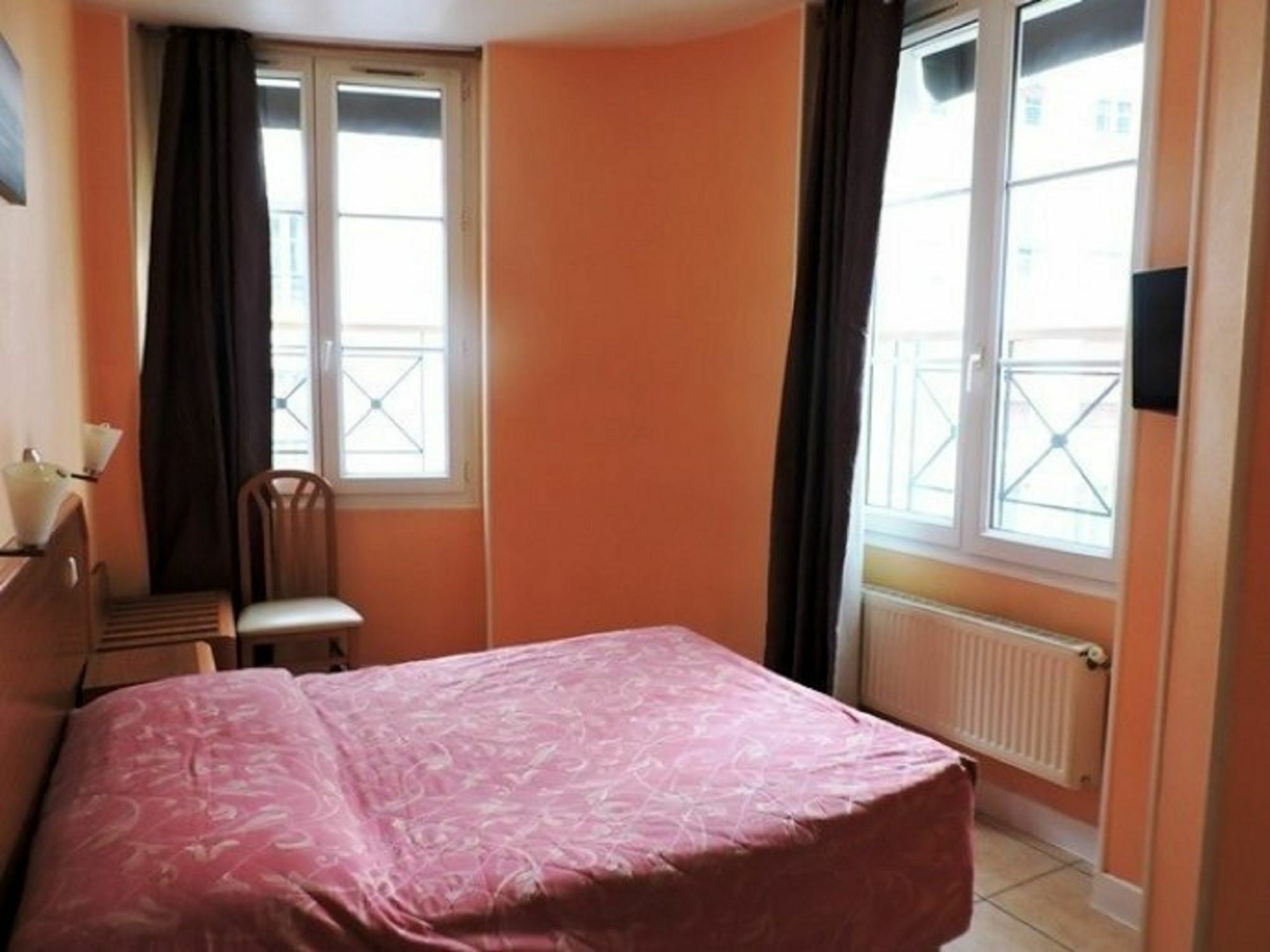 Paris Hotel Le Mediterraneen Kültér fotó